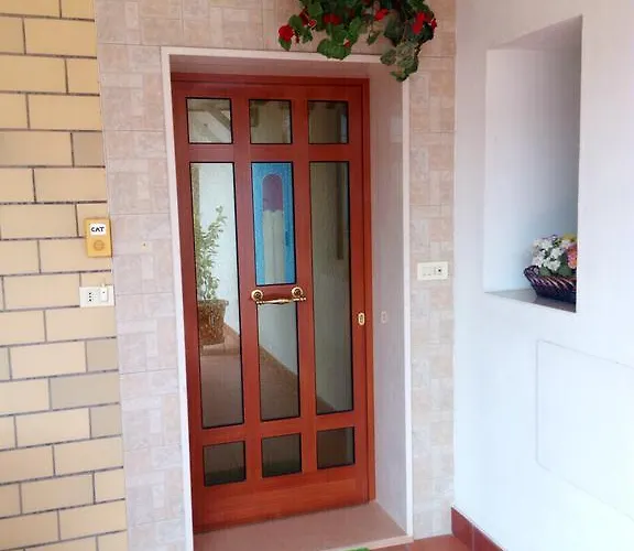 卡萨比路度假屋 *